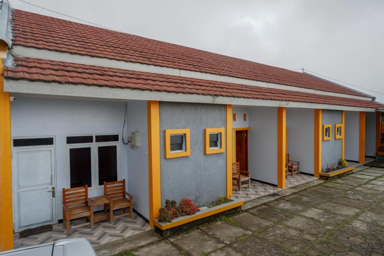 Reddoorz Near Candi Cetho Karanganyar Karanganyar  Esterno foto
